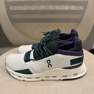 NEW ON RUNNING CLOUDNOVA [Women’s Size 8]